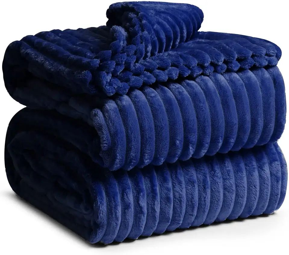 Coral A Navy Throw Deka