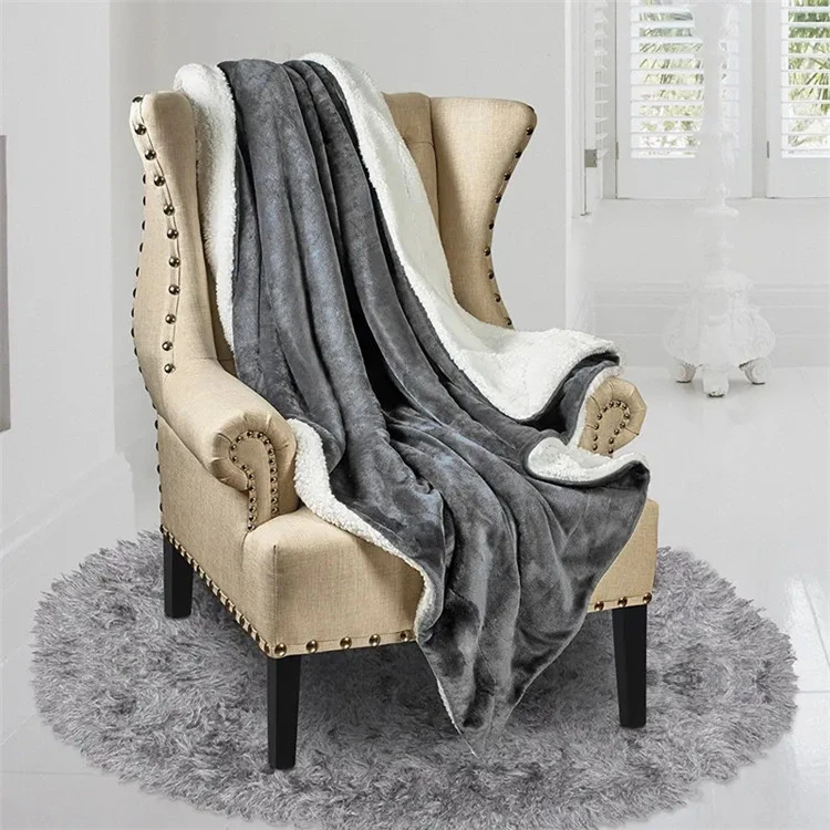 Fuzzy Sherpa Warm Throw Deka