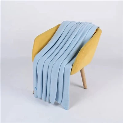 Skladem Polar Fleece deka